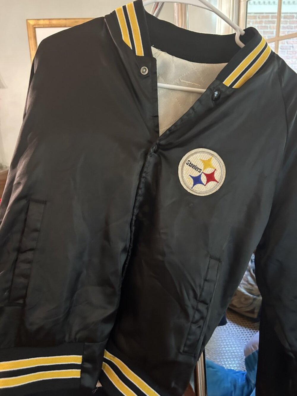 Pittsburgh Steelers Black Snap-Front Bomber Jacket Small - Sleeve Tear